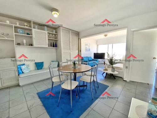 Amplio Apartamento De 1 Dormitorio En Venta, Piso Alto En Peninsula