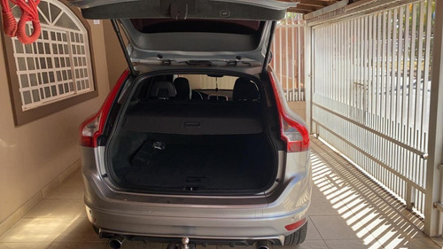 Imagem 12 de 15 de Volvo Xc 60 Rdesign 2015 T5 2.0 Turbo 245 Cv
