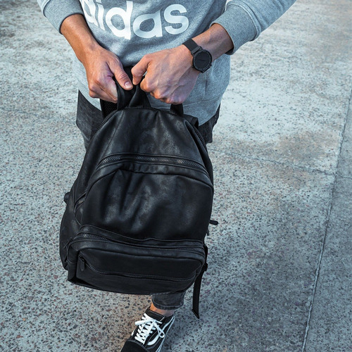 Imagen 3 de 9 de Mochila Abaco - Modelo M - Cuero Negro Pu Portanotebook 14