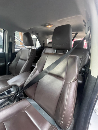 Toyota Hilux SW4 2.8 Srx 177cv 4x4 7as