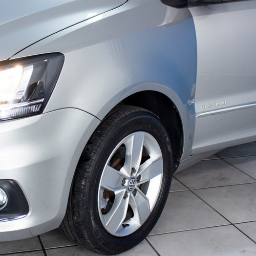 Imagem 7 de 9 de Volkswagen Fox Highline 1.6 2018