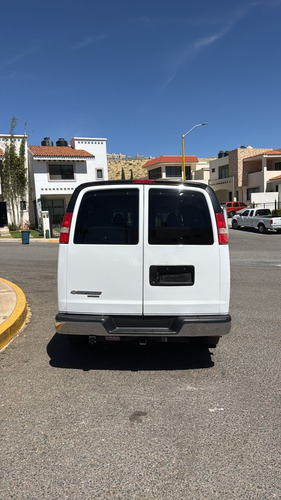 Chevrolet Express 6.0ls C 15 Pas At