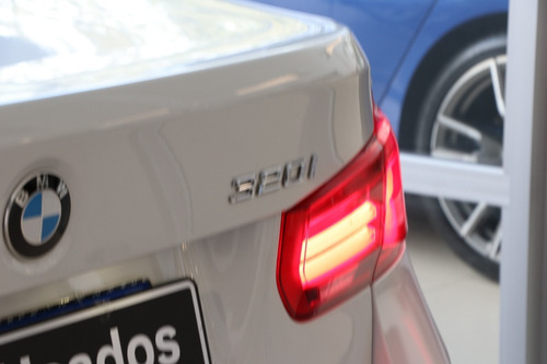 Imagen 3 de 12 de Bmw Serie 3 2.0 320i Sedan Executive