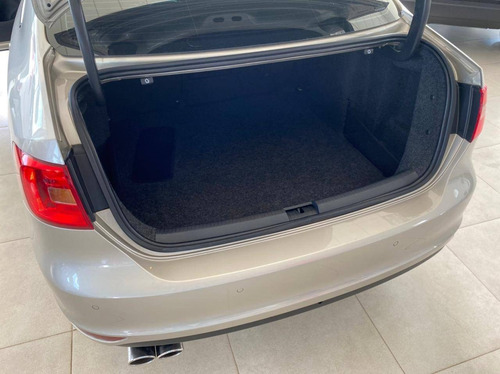 Imagem 10 de 12 de Volkswagen Jetta 2.0 Comfortline Flex 4p Tiptronic