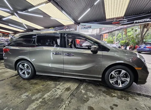 Honda Odyssey 5p Touring V6/3.5 Aut