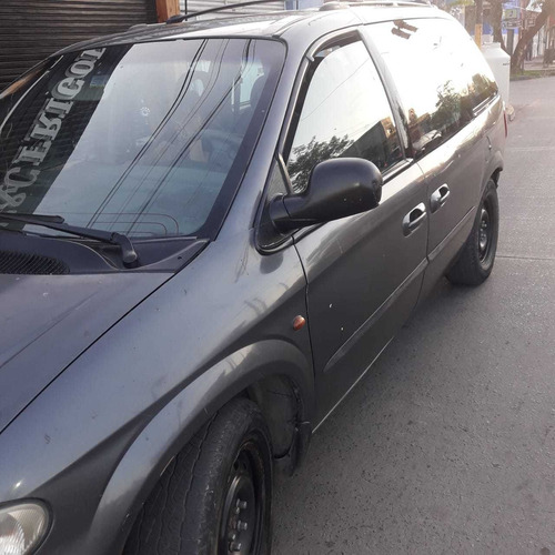 Imagen 11 de 12 de Chrysler Caravan 2003 3.3 Se 3.3