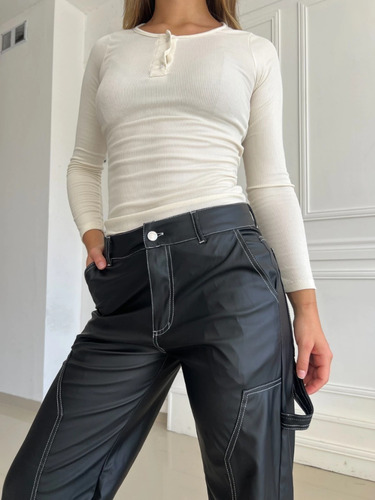 Pantalon Carpintero Engomado Costura Blanca