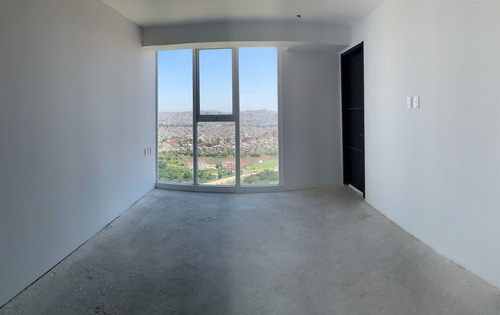 Imagen 9 de 30 de Departamento Con Terraza A La Venta En Five Bosque Real