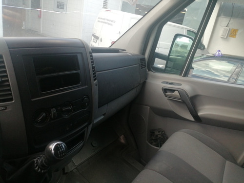 Imagen 7 de 11 de Vw Crafter Chasis Cabina 5 Toneladas Con Caja Std. 2017