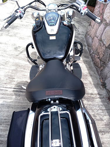 Suzuki Boulevard C-50 Customizada