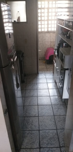 Apartamento Zl Excelente Localização - Vários Comércios.