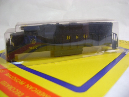 Imagen 4 de 6 de Nico Carroceria Diesel Gp-40 Item 9671 Bachmann N (len 47)