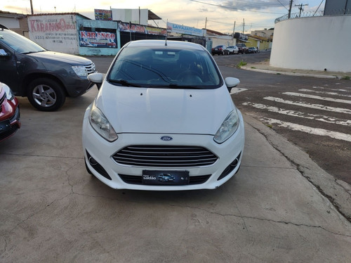 Ford Fiesta 1.6 Rocam Sedan 8v
