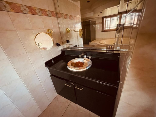 Imagen 14 de 30 de Excelente Casa Con Piscina En Venta - Lomas De Zamora
