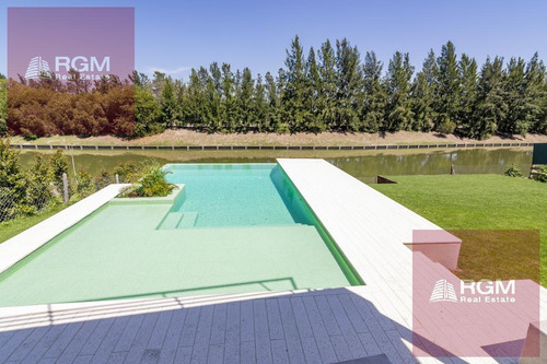 Imagen 4 de 30 de Casa En Lagos Del Golf- Cuatro Dormitorios Mas Escritorio