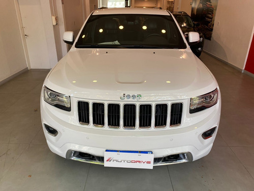 Imagen 22 de 25 de Jeep Grand Cherokee Limited Llantas 20 2015 44.000km