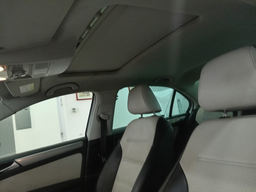 Volkswagen Jetta 2.5 Sportline Tiptronic At