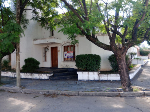 Vendo Gran Casa En Lomas De San Martin 4 Dorm.