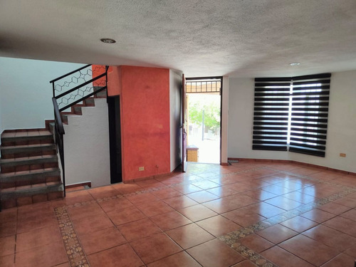 Casa En Venta En Lomas Del Marmol