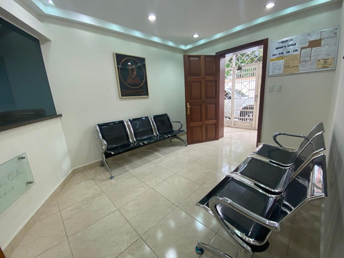Casa Comercial En Venta En La Castellana