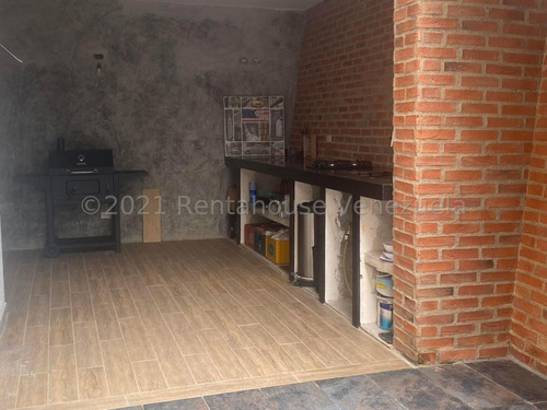 Imagen 13 de 30 de Espectacular Casa Totalmente Remodelada Los Naranjos Del Cafetal Anais 22-7139