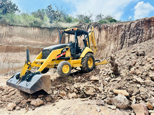 Retroexcavadora Caterpillar 416e 4 X 2