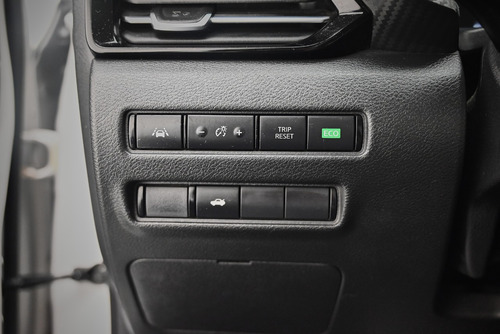 Imagen 15 de 18 de Nissan Sentra B18 2.0 Sr At