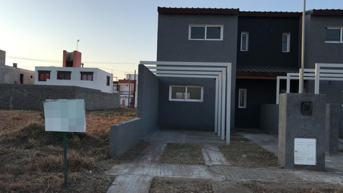 Venta Duplex Barrio El Recreo, Valle Cercano