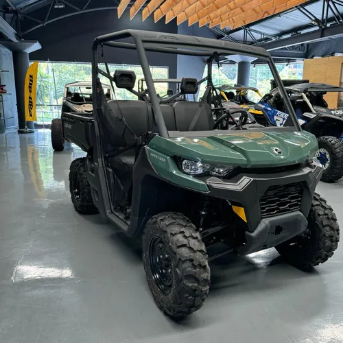 Can-am Defender Hd7 Base 2024
