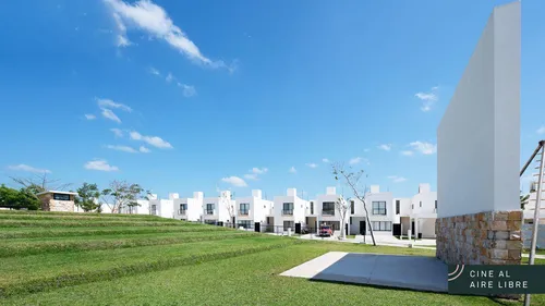 Casa Nueva En Renta En Privada Zensia Con Sistema De Riego En Conkal, Mérida.
