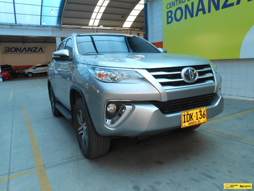 Imagen 13 de 25 de Toyota Fortuner 2018