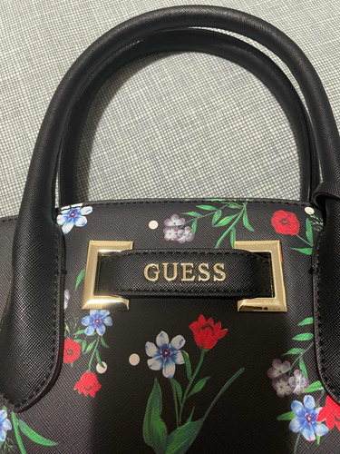 Cartera Guess