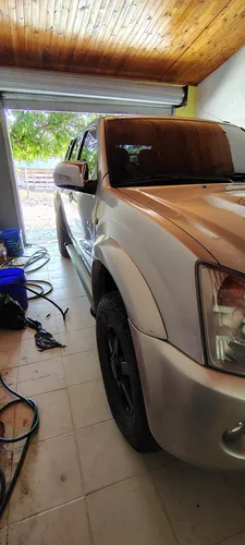 Chevrolet Dmax Mod 2011 Color Plata