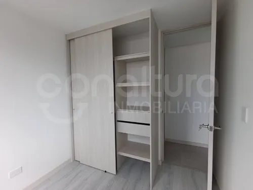 Apartamento En Arriendo Los Colores 472-7070