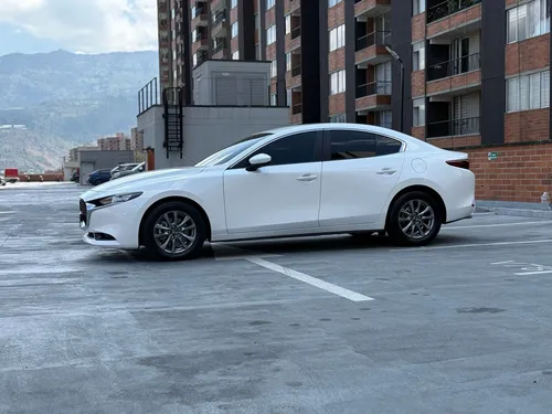 Mazda 3 2.0 Touring At Hibrido Ligero - Mhev