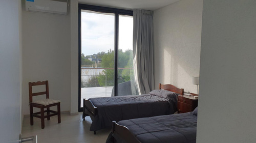 Casa En Venta A La Laguna De Ecuestre - Costa Esmeralda