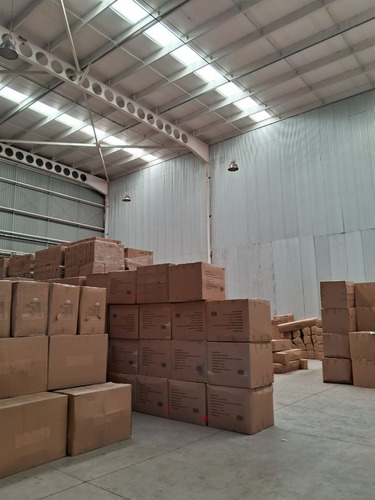 Arriendo Bodega 428m2-con Oficina-altura 11m2 Puerto Montt