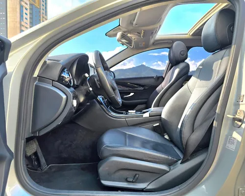 Mercedes Benz Avantgarde C180 2017 At 1.6t Kms 108.200 Sura