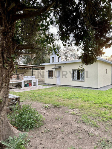 Casa En Venta En Villa Elisa