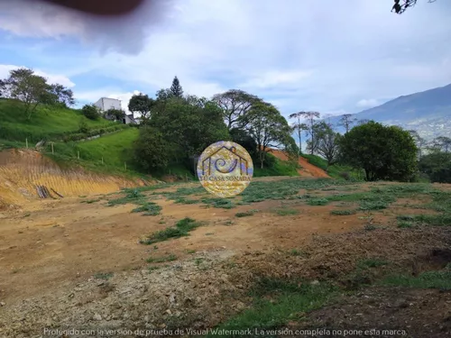 Lote Totalmente Plano A 2 Minutos De La Autopista