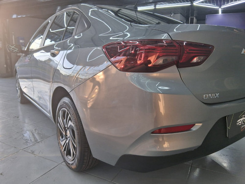 Chevrolet Onix plus 1.0 Lt 4p