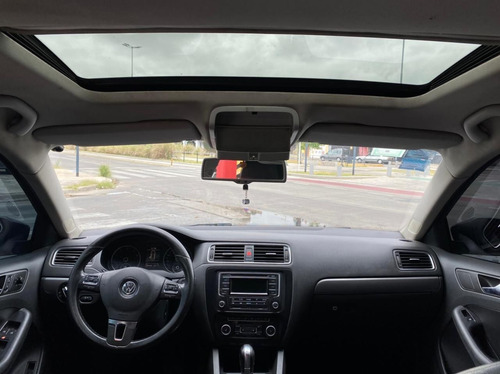 Imagen 10 de 12 de Volkswagen Vento 2011 2.0 T Fsi Sportline Dsg