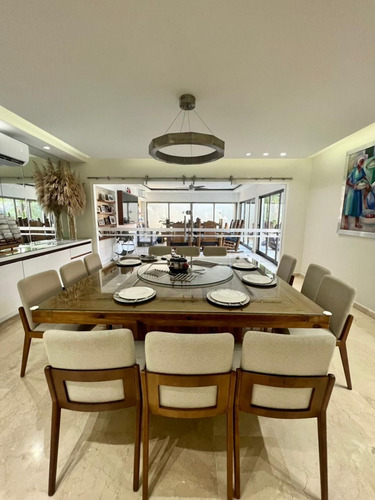 Casa En Los Cacicazgos En Venta, Santo Domingo