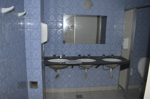 Alquilo Local En La Zona De Congreso 3 Plantas 324 M²