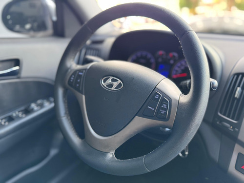 Hyundai I30 CW 2.0 MPFI GLS 16V GASOLINA 4P AUTOMÁTICO