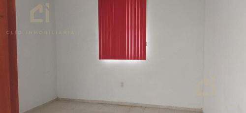 Edificio De 3 Pisos En Venta, Ebicado En El Centro Histórico De Veracruz, Cuenta Con Locales Y Oficinas