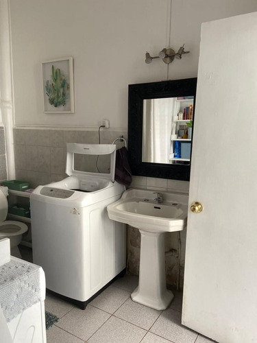 Excelente Y Comoda Casa En Venta, Comuna De Stgo. Centro
