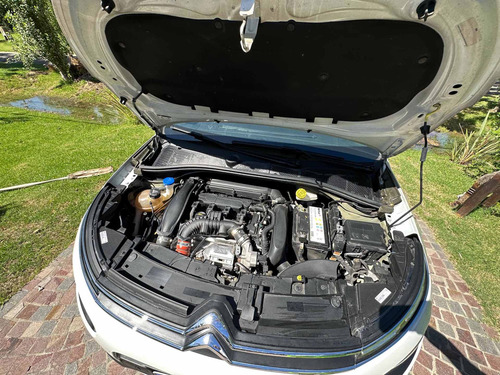 Imagen 7 de 17 de Citroën C4 Cactus Thp 165 Shine Am 20