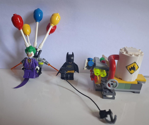 Lego Batman Movie - A Fuga De Balão Do Coringa 70900 124 Batman E Coringa (Usado)