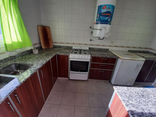Excelente Departamento 3 Ambientes Con Cochera En Morón Sur